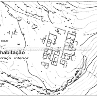 Monte Saraceno di Ravanusa. Habitação no terraço inferior (a partir de Calderone et alli 1996, tav. I, sem texto).
