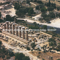 Templo de Héracles, foto aérea do sudeste (DAI Rom, Schläger 1968).