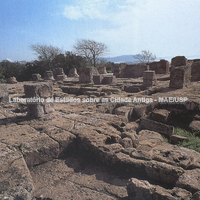 Vista da acrópole de Cumas, a primeira colônia grega no Ocidente. 