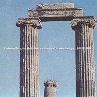 Didimaion. As três colunas da segunda fila do díptero. Primeira metade do século II a. C.