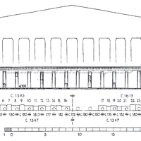  Esquema reconstrutivo do proscênio helenístico do teatro com salão principal das colunas. Escala 1:250. 