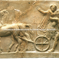 Pinax com o ataque a Perséfone - ca. 460 a.C. - Reggio Calabria, Museo Nazionale. Andrea Baguzzi, Milano.