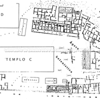 Planta da zona circundante e templos C e D (de Gabrici).