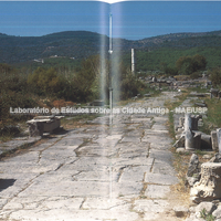 A via sacra que conecta a cidade de Samos e o vizinho santuário do Heraion
