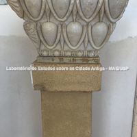 Elemento do Altar Jônico (Armazenada no museu de Paros). 